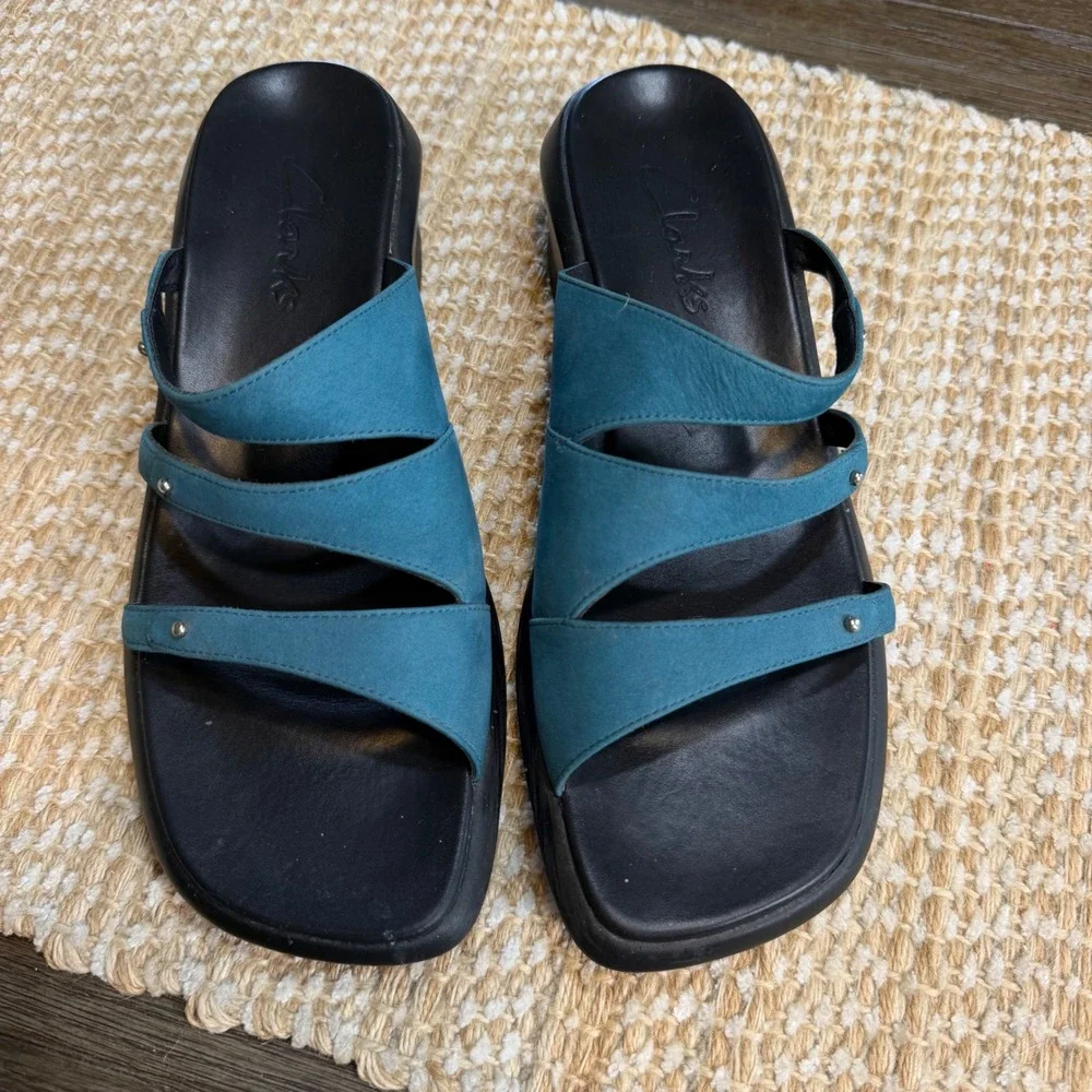 Clarks Womens 8M Teal Blue Leather Triple Strap Wedge Slide Sandals